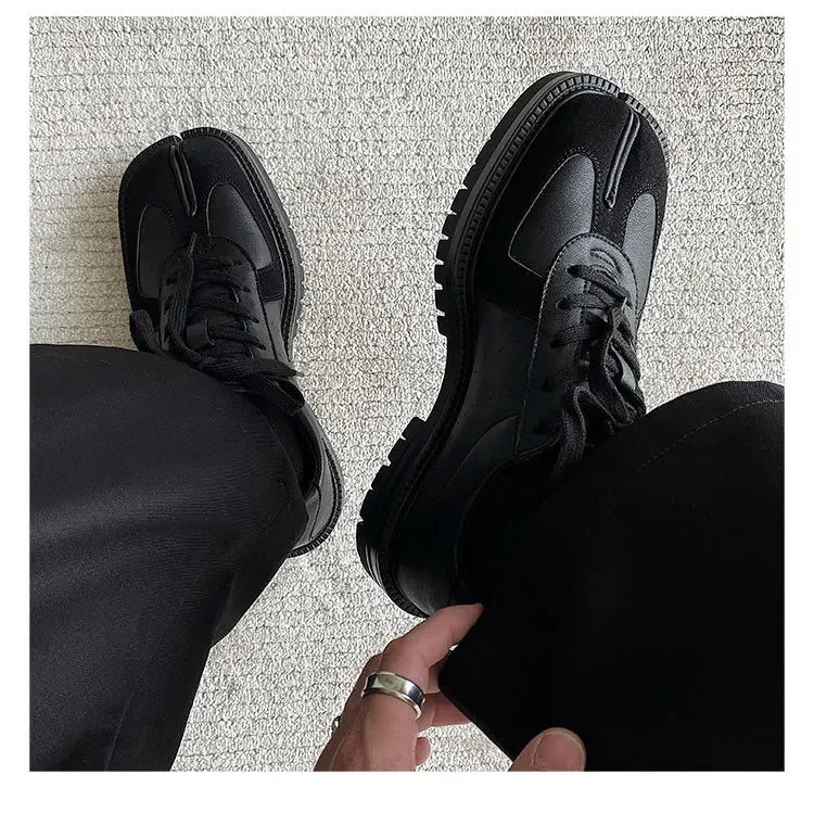 Core Split Sneaker