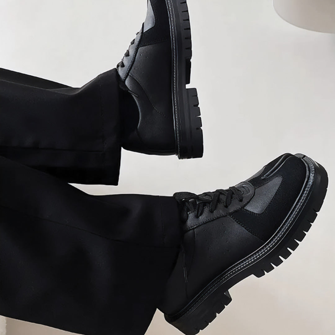 Core Split Sneaker