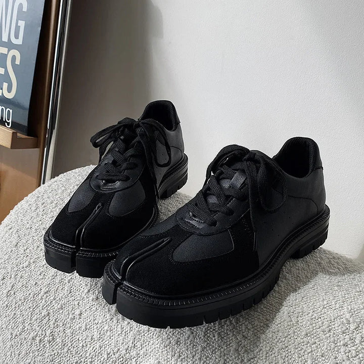 Core Split Sneaker