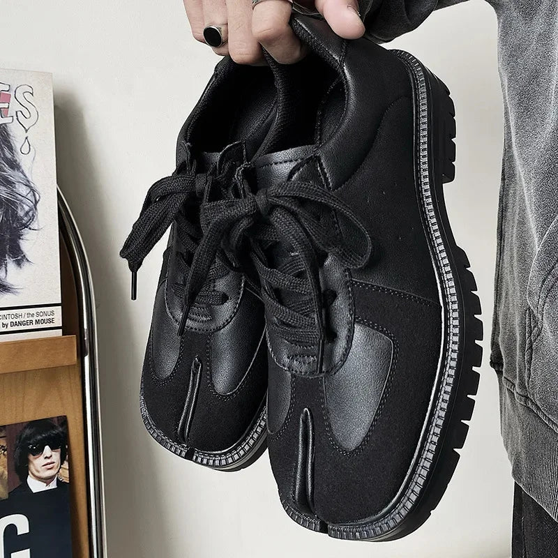 Core Split Sneaker