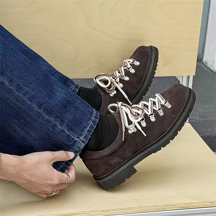 Trail Lace-Up Low Shoes